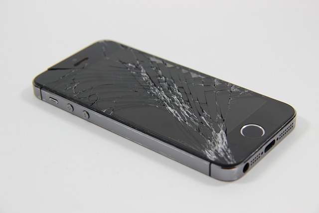 Broken iPhone Screen Repair  in New York City